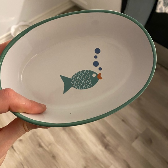 Cat water dish with cute kissing fishes - Picture 4 of 5